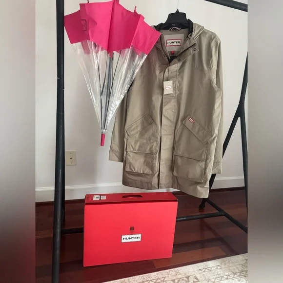 New• HUNTER rain boot mid calf - Picture 5 of 7